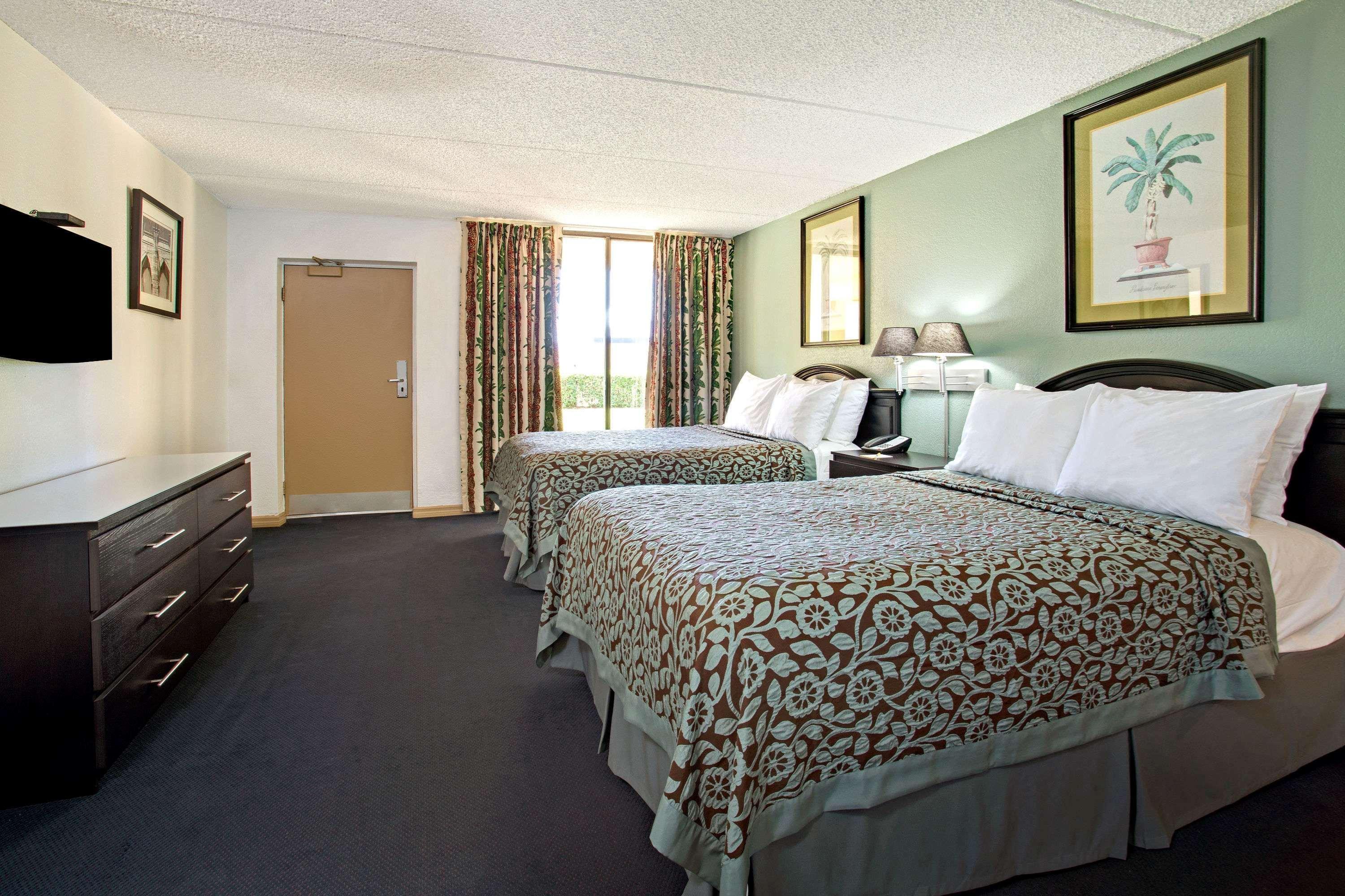Days Inn By Wyndham Orlando Airport Florida Mall Williamsburg Exterior photo