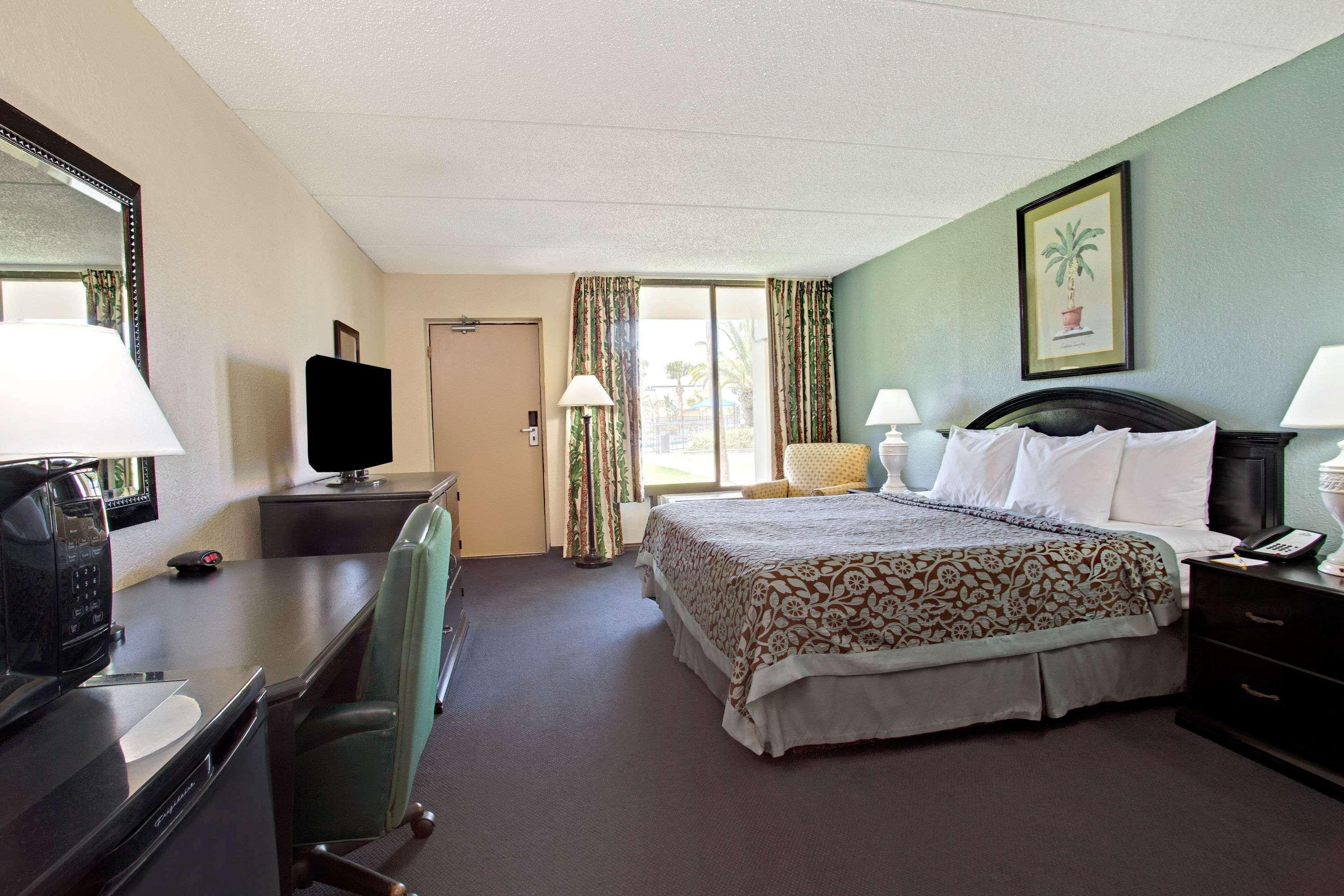 Days Inn By Wyndham Orlando Airport Florida Mall Williamsburg Exterior photo